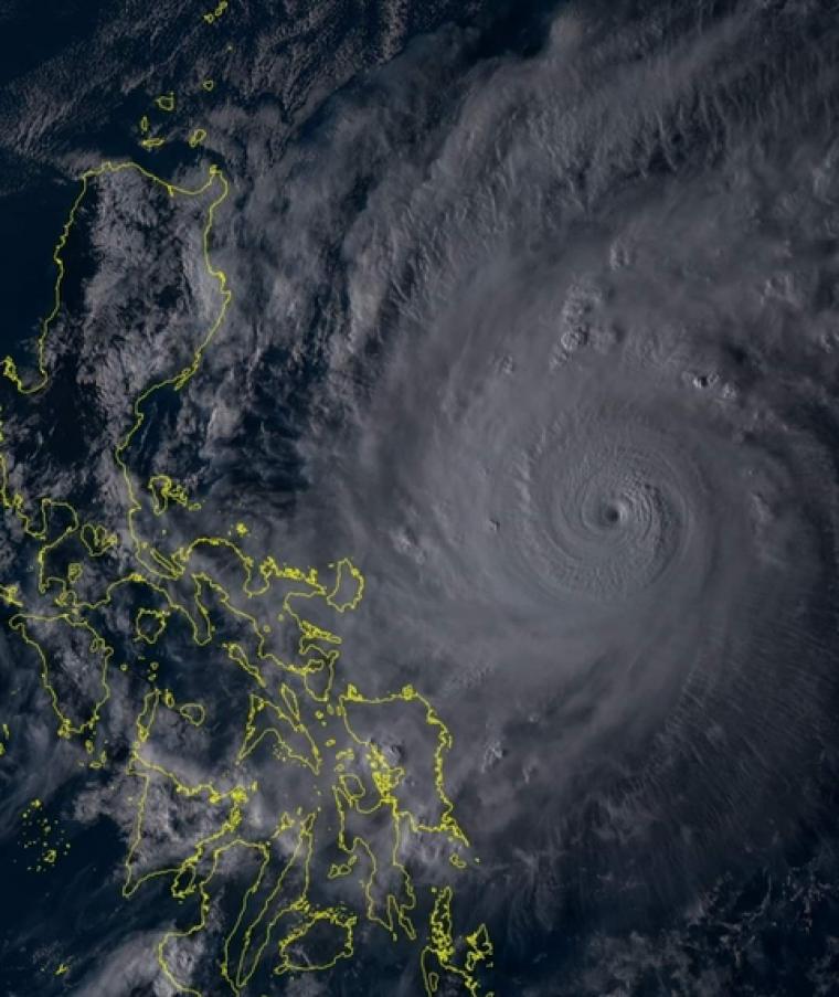 필리핀 역사상 가장 큰 태풍 접근