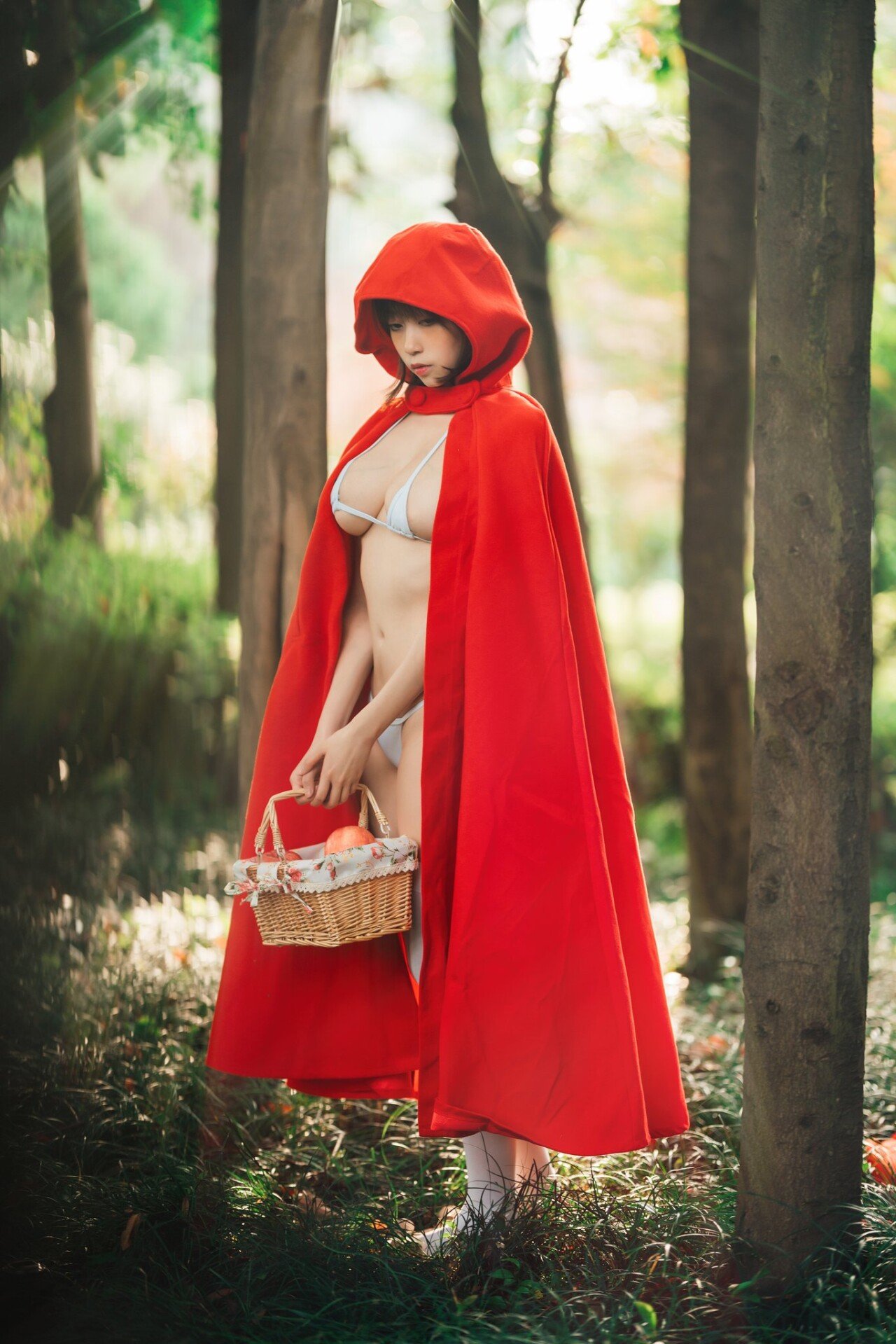 Red cloak to apologize to Grandma