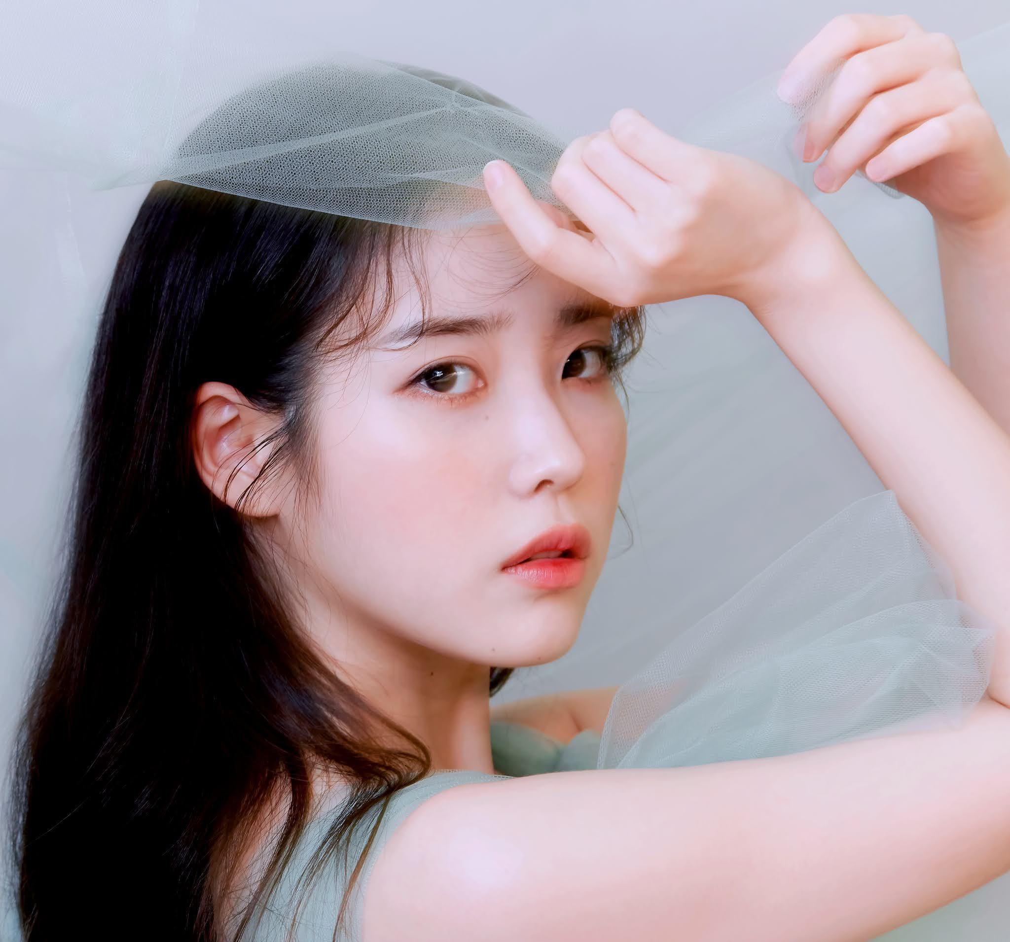 IU VOGUE Secret Party Photoshoot