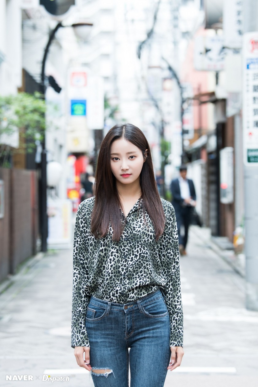 Yeonwoo's casual jeans