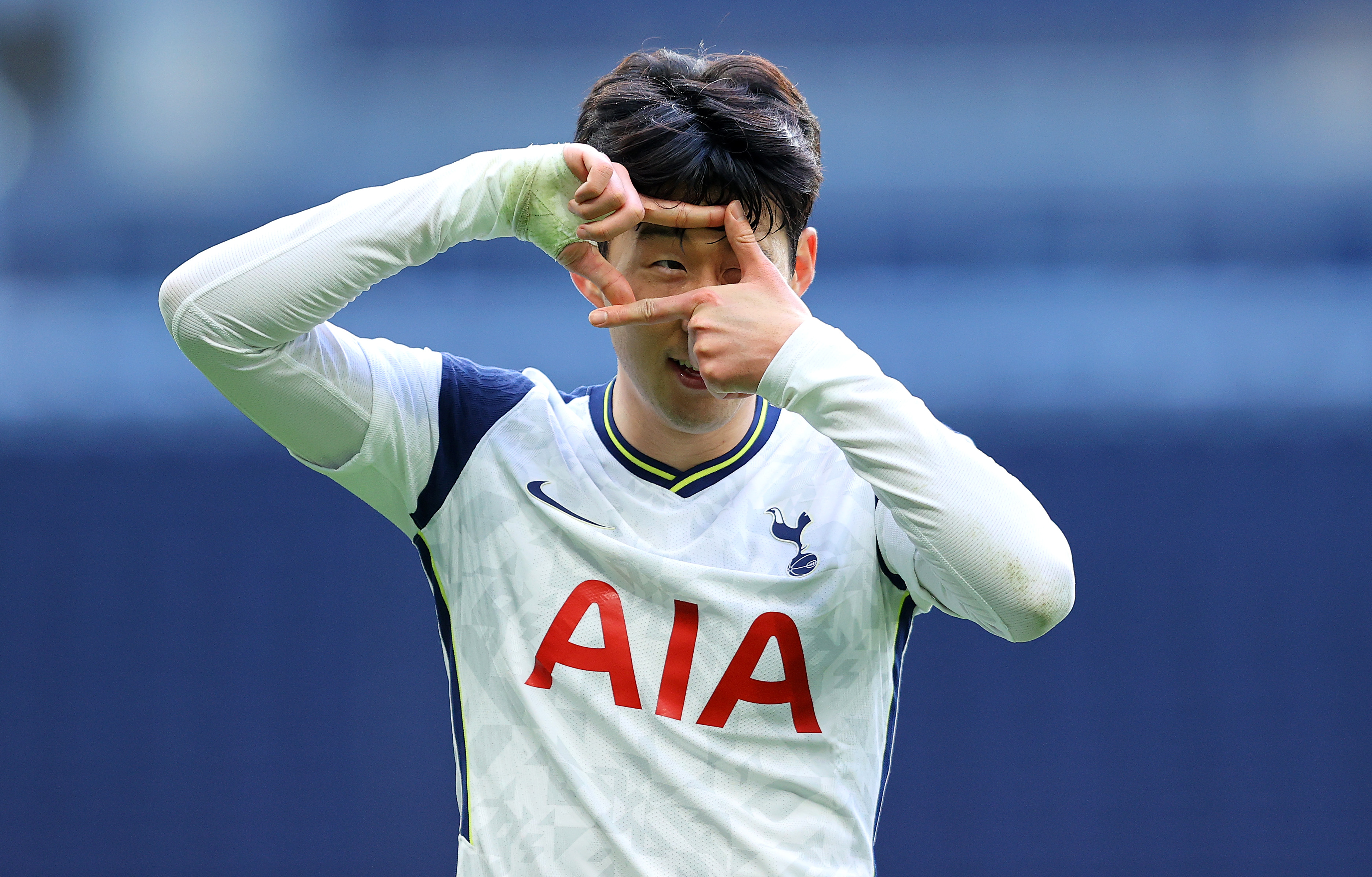 Son Heung-min's 100th goal ceremony