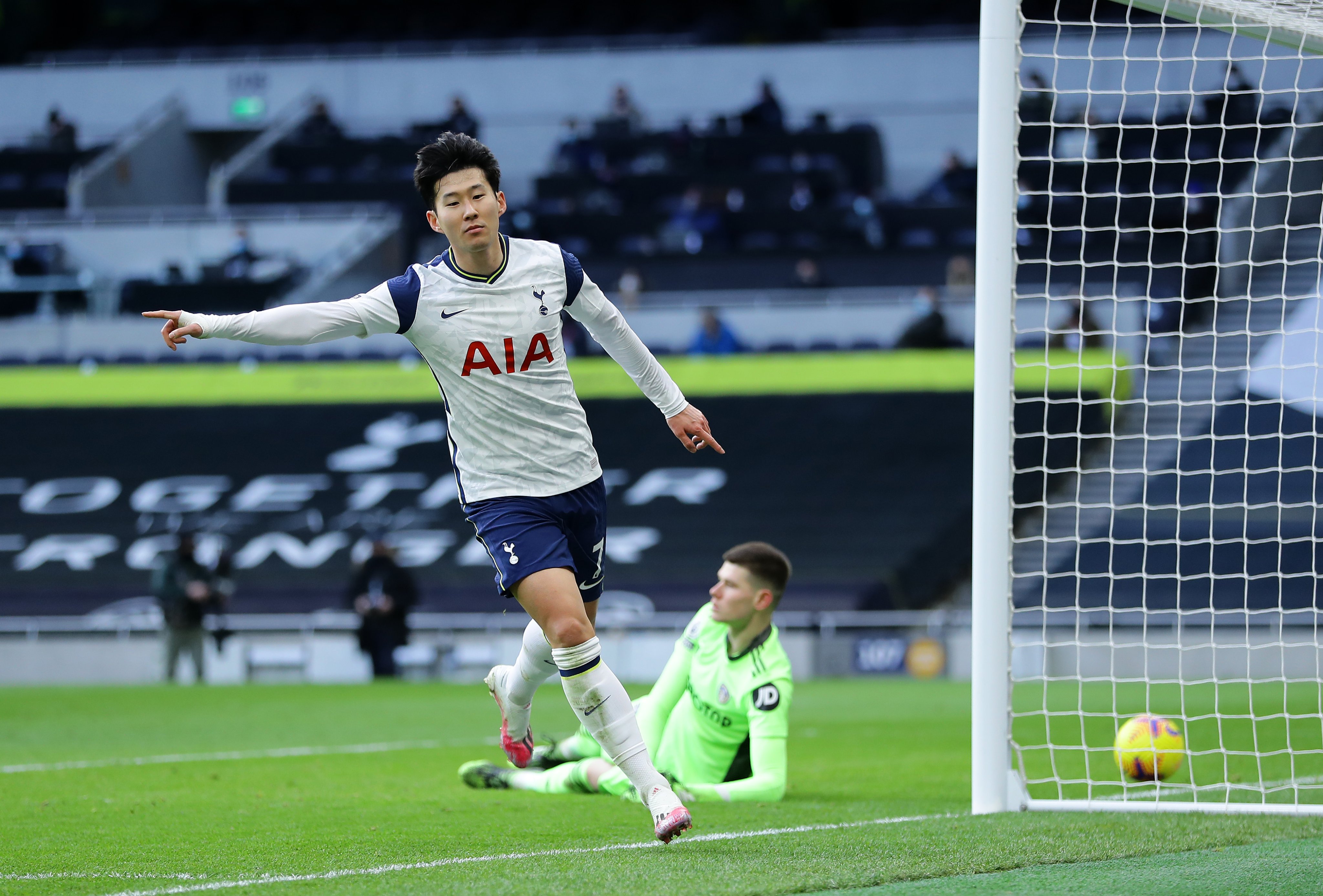 Son Heung-min's 100th goal ceremony