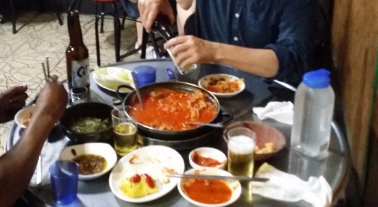 한국인의 식습관이 코로나 상황 키웠다.