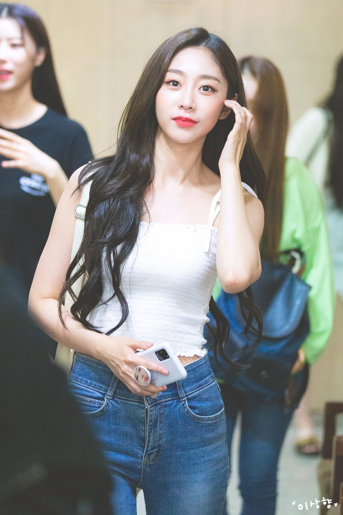 Jisoo jeans