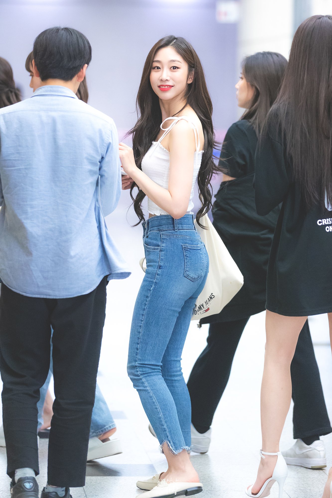 Jisoo jeans