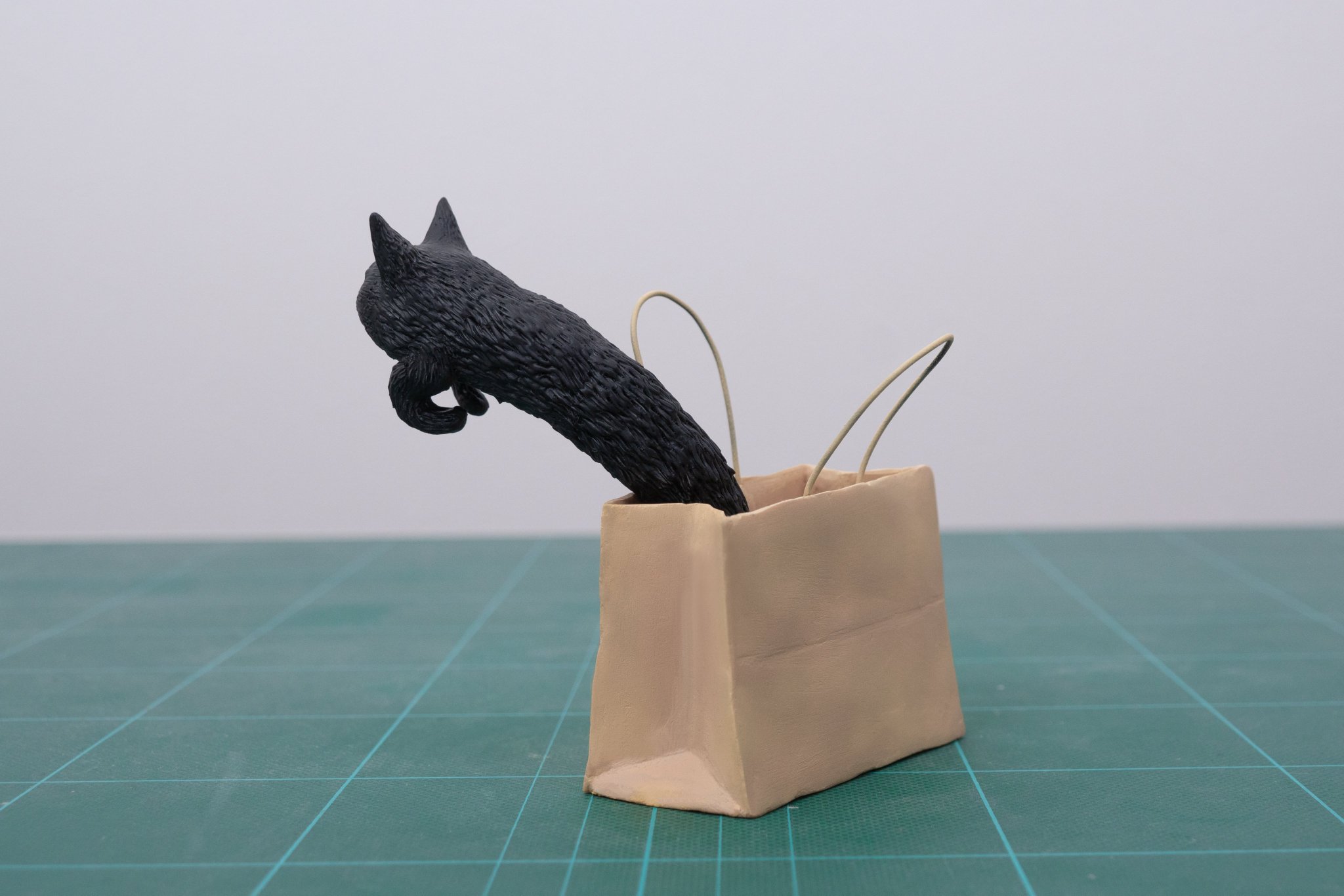 A New Man Who Makes Petty Animal Figures