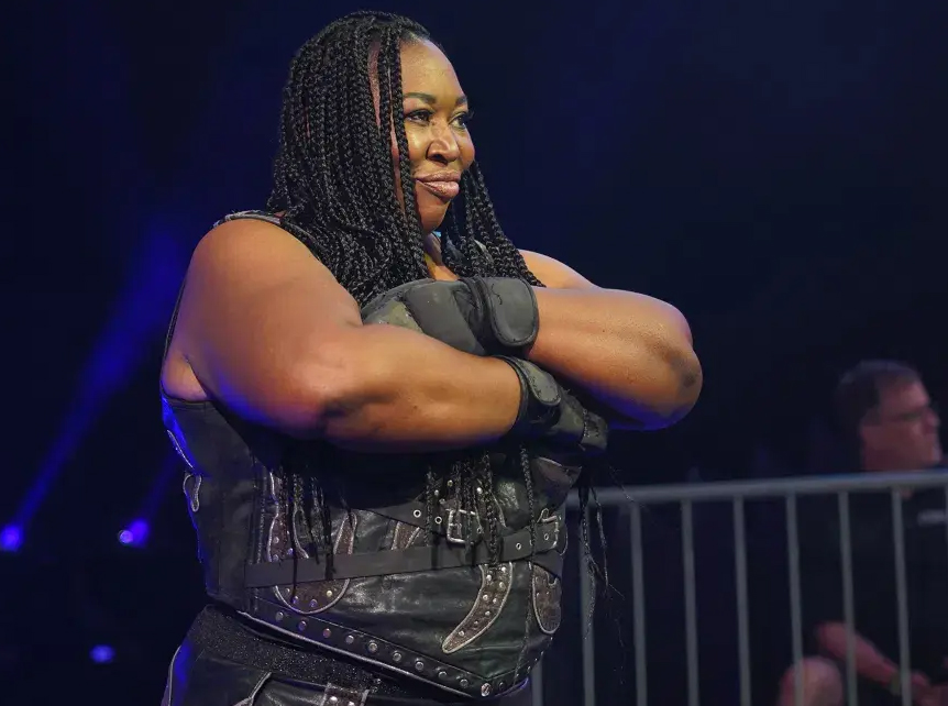 A female wrestler who is very likely to scout for WWE this year.gif