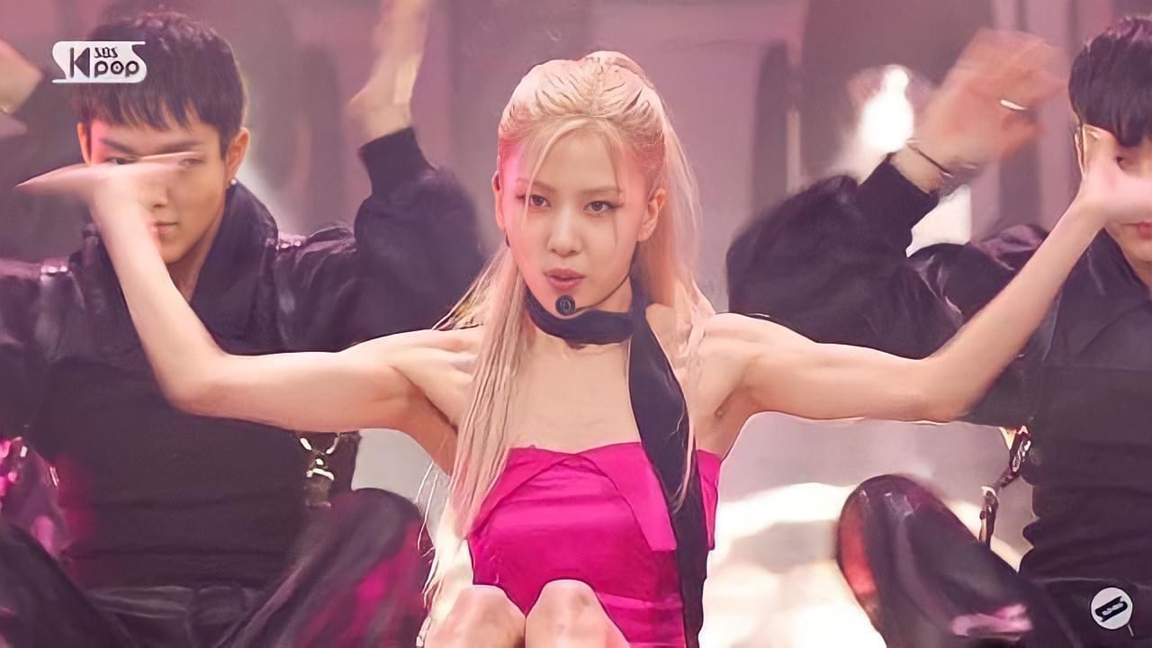 Muscle girl Rosé ㄷㄷ