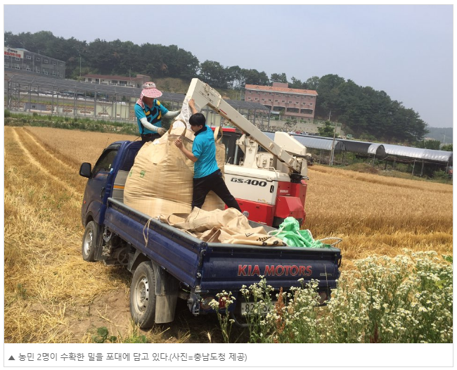 The truck caught in South Chungcheong Province was about to be smuggled.jpg