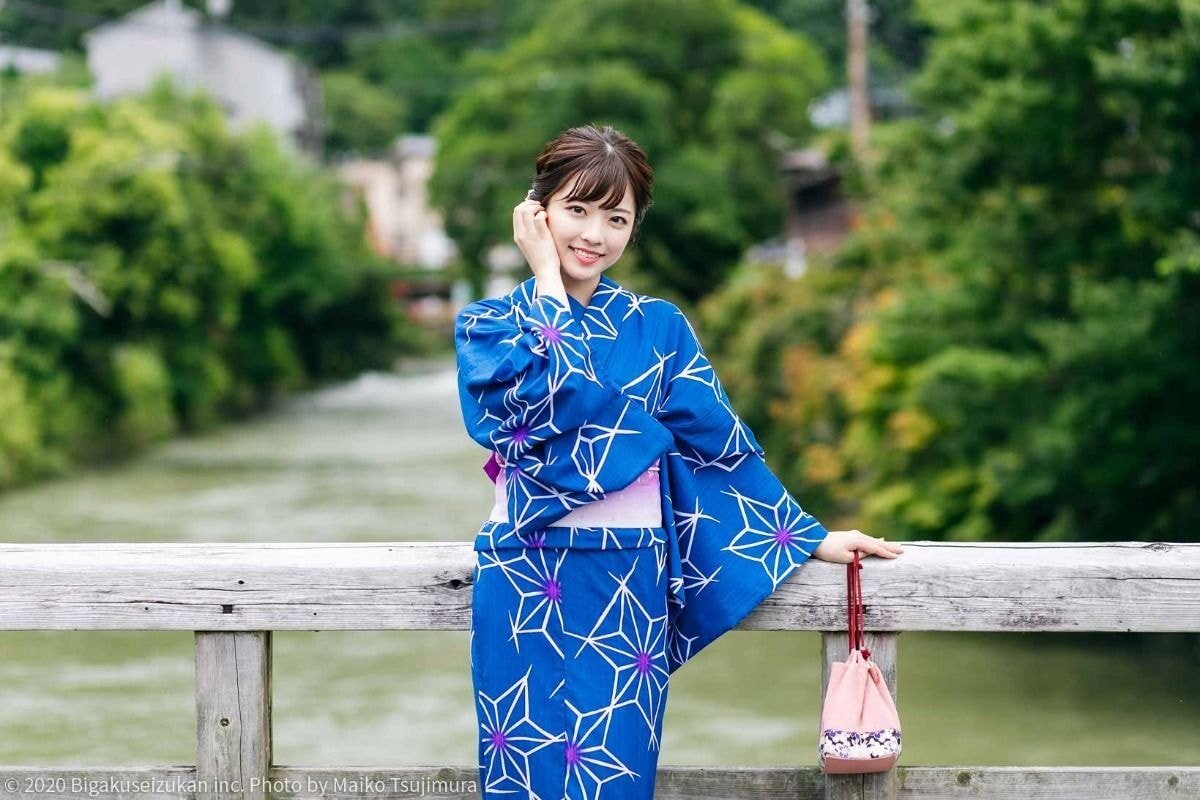 Japanese announcer aspiring student beauty pageant winner