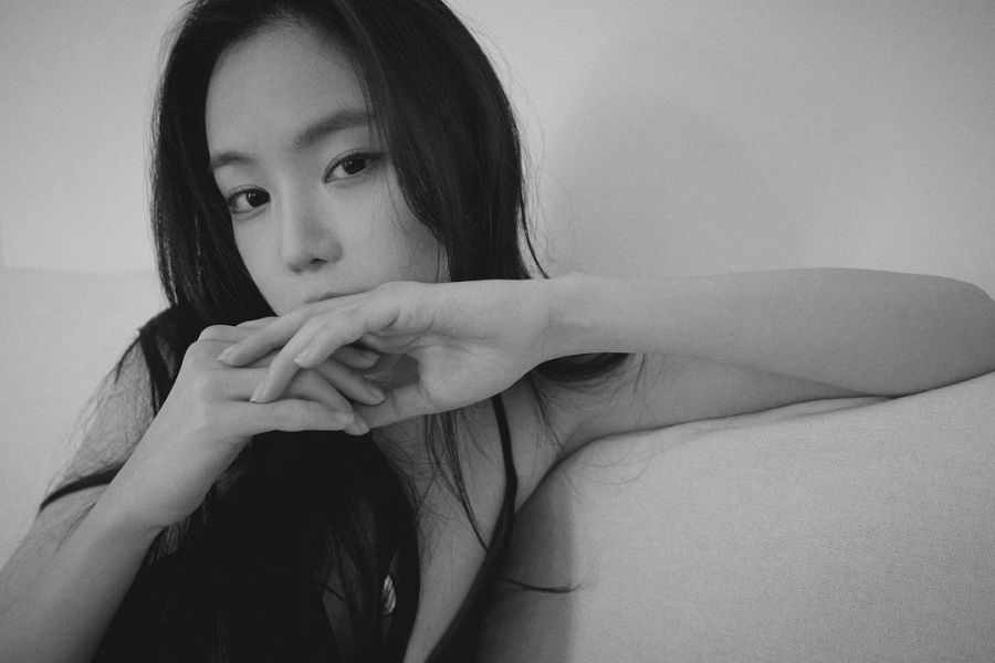 Son Naeun Instagram