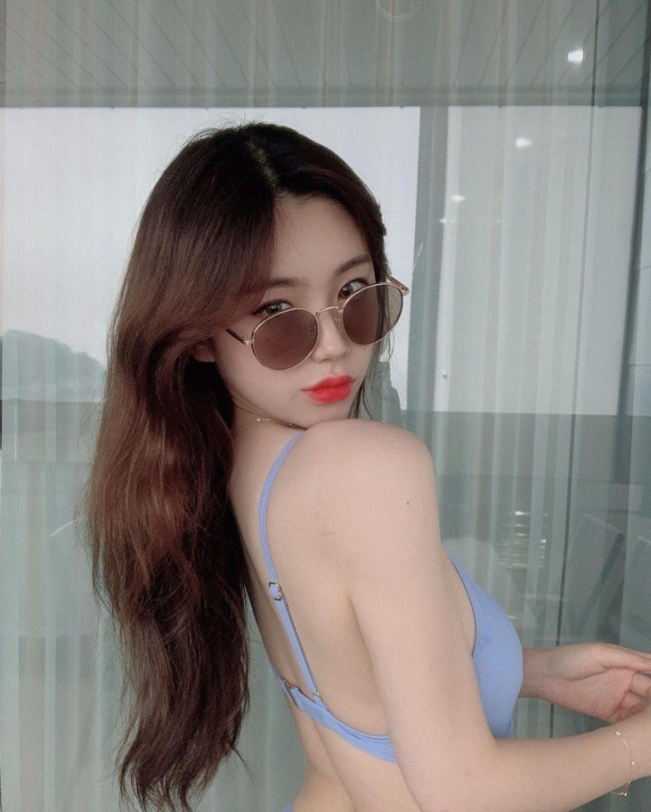Lotte Giants Kim Na-yeon Cheerleader Swimwear