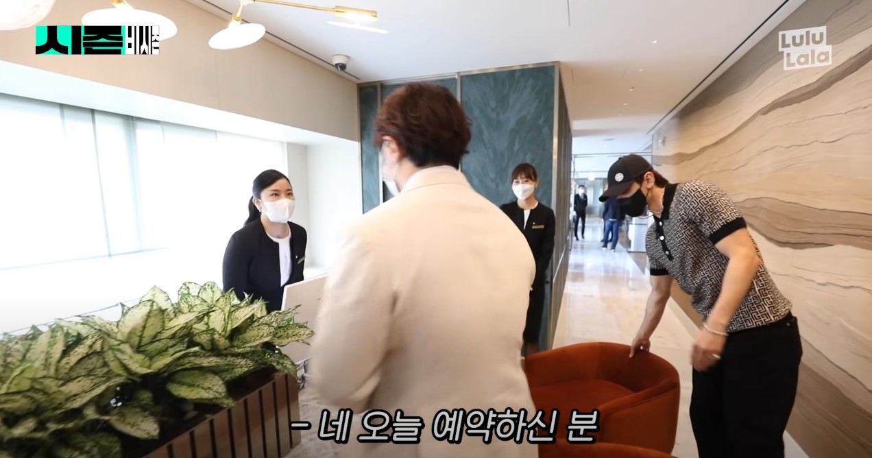 No. What kind of hotel cost is 18 million won a day?