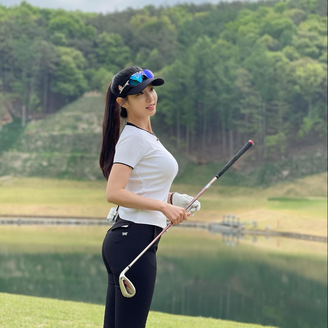 Cho Hyun, who's into golf.