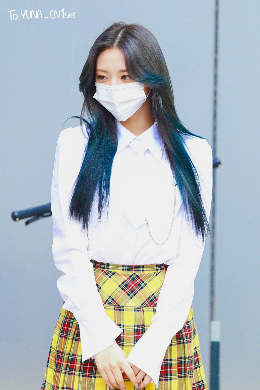 On my way to work, ITZY Yuna's beauty level