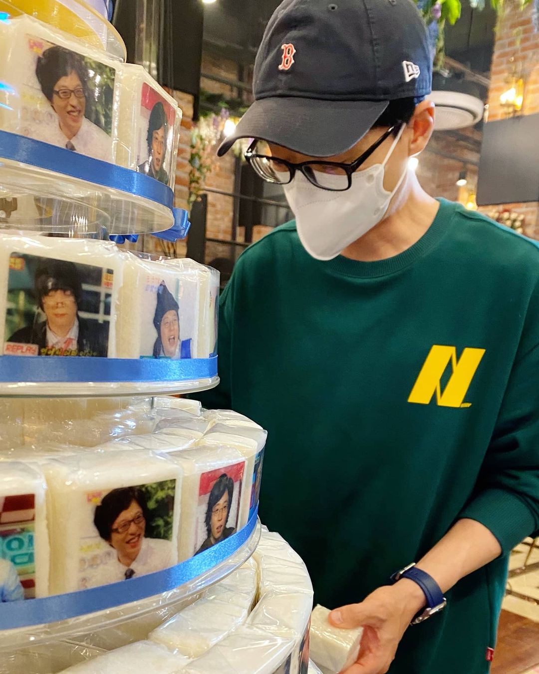 Yoo Jae-seok's 30th anniversary cake prepared by ``What are you doing if you play''