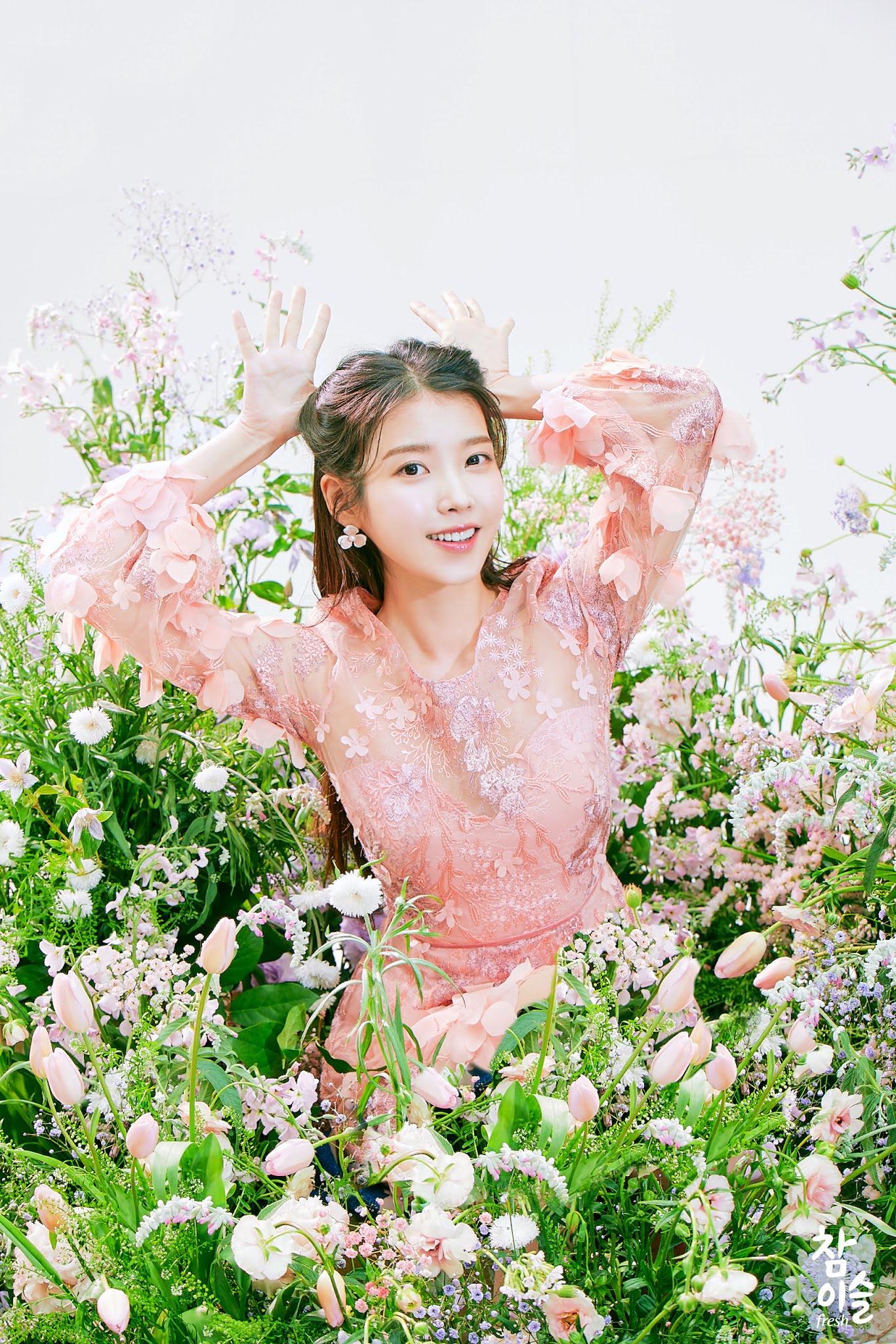 Chamisul's unpublished photo to commemorate IU's birthday