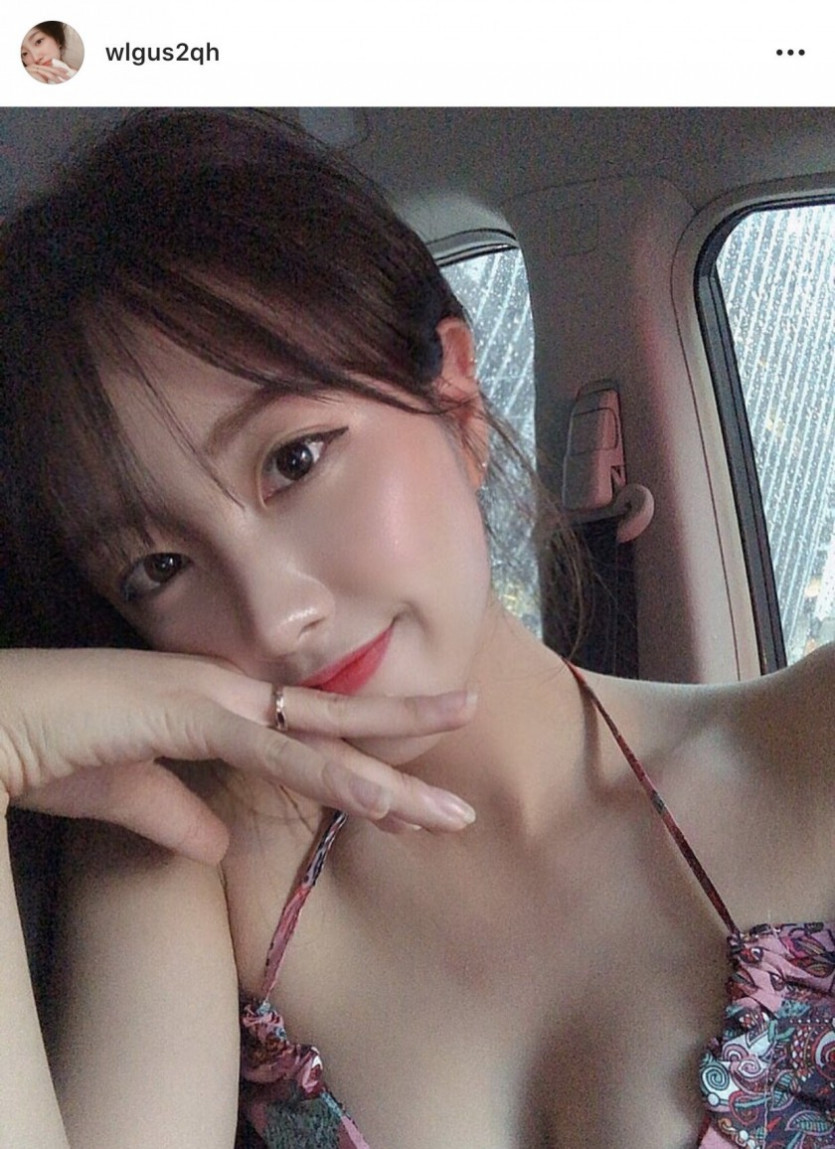 In the car of Ahn Ji-hyun's cheerleader,