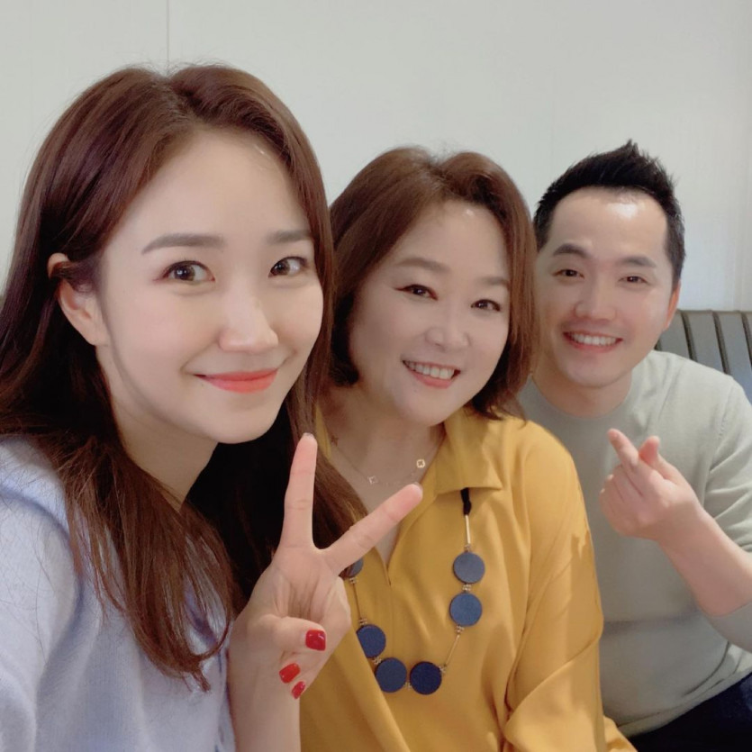 Jang Ye-won / Jang Ye-in Announcer