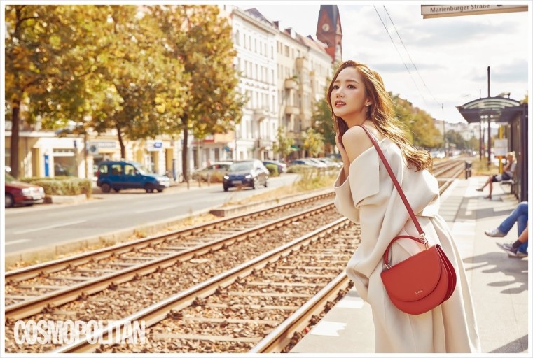 Park Min-young is full of charms.