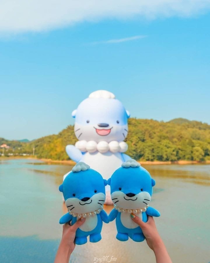 Jinju's new mascot is responsive.