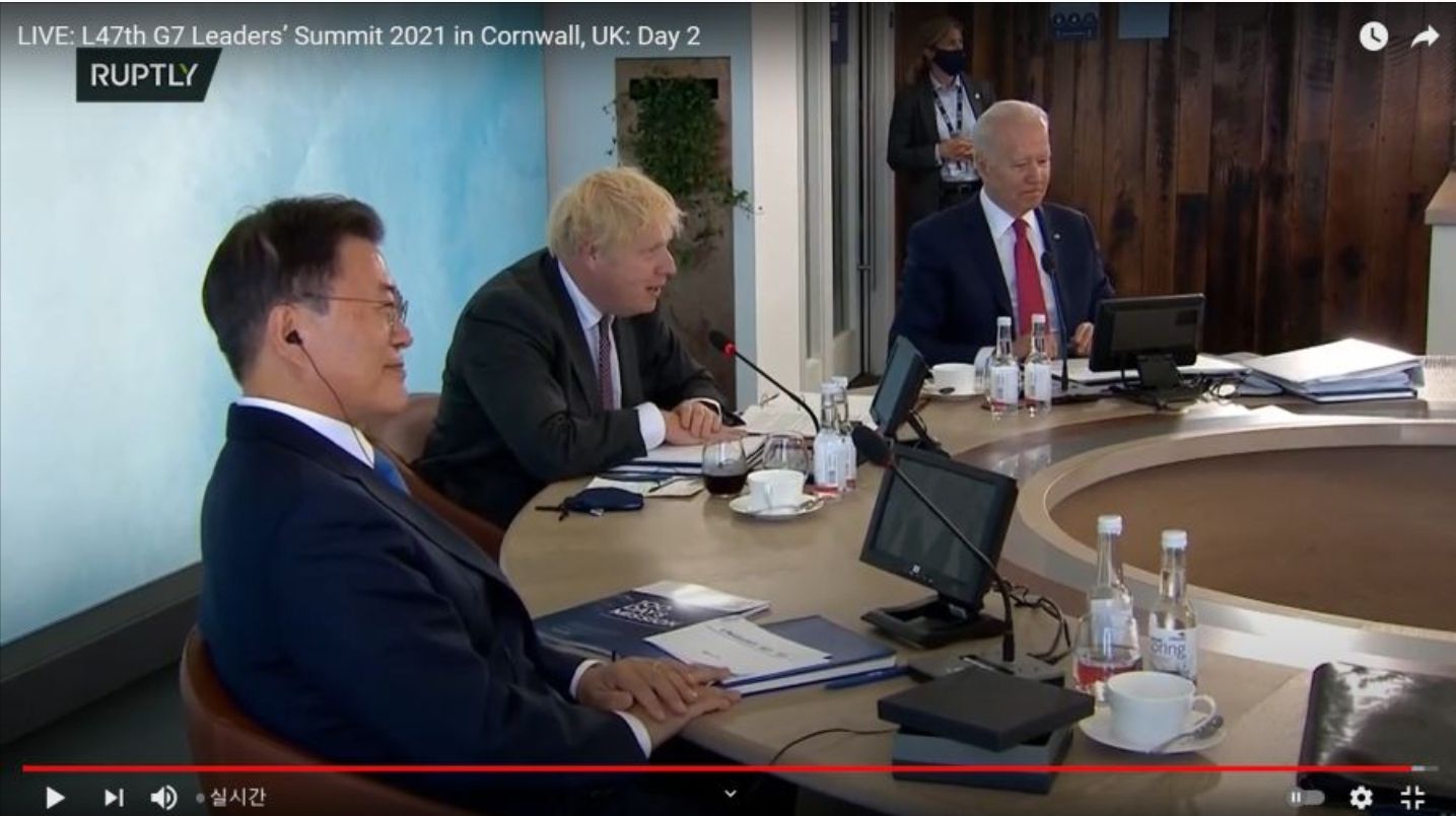환상적인 G7 회의장 자리배치...