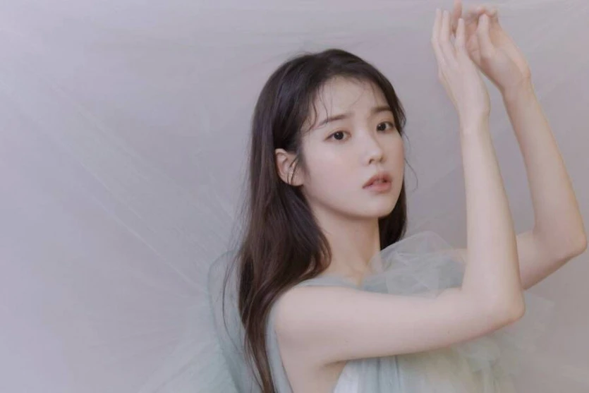 IU Chamisul pictorial