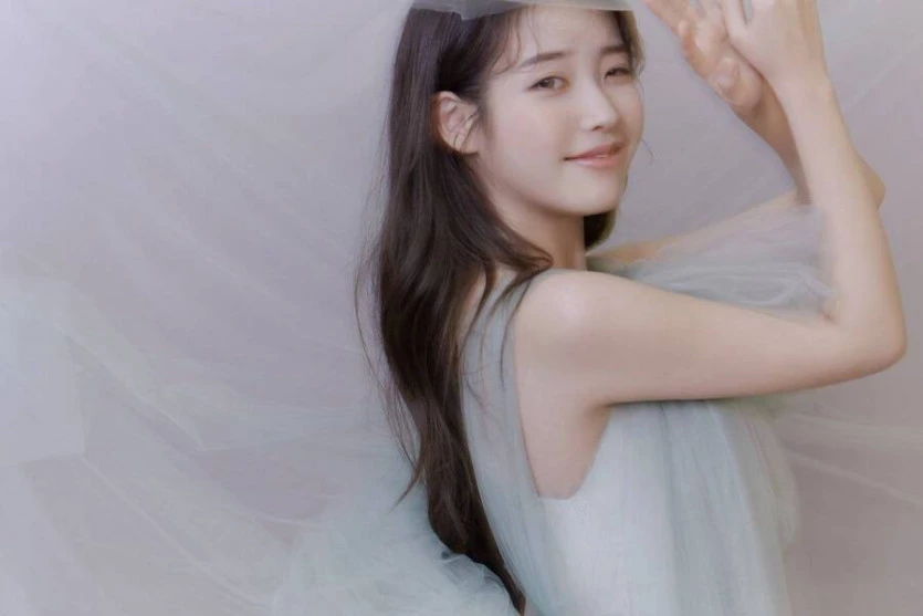 IU Chamisul pictorial