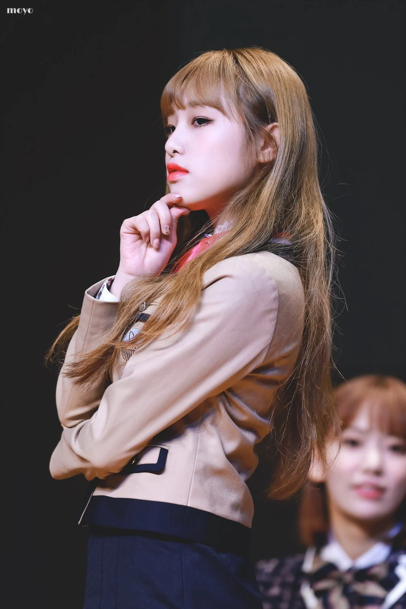 IZ*ONE 최 Choi Yena