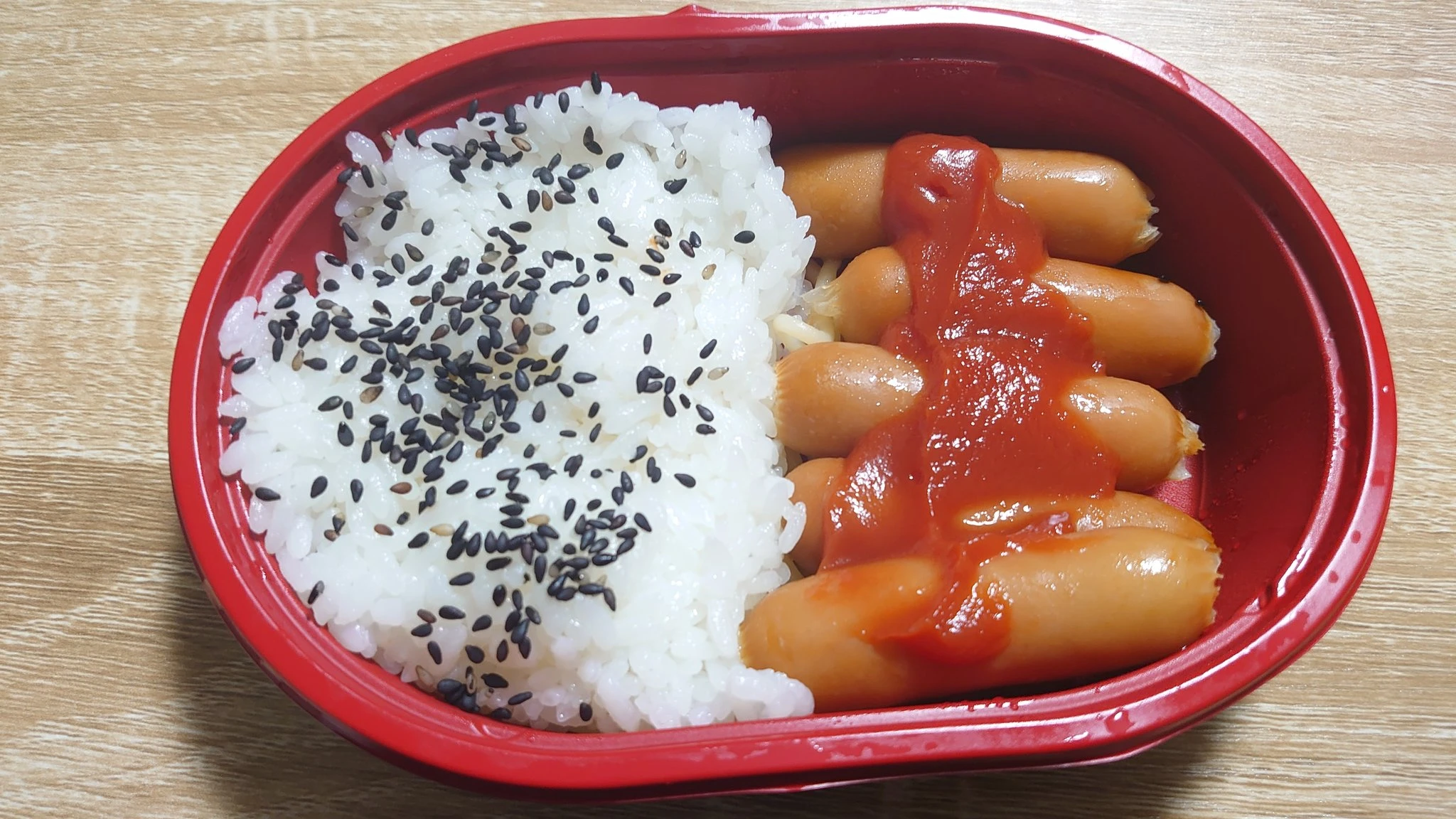 A 2,000 won lunch box at a convenience store in Japan that took 10 years from planning to selling.