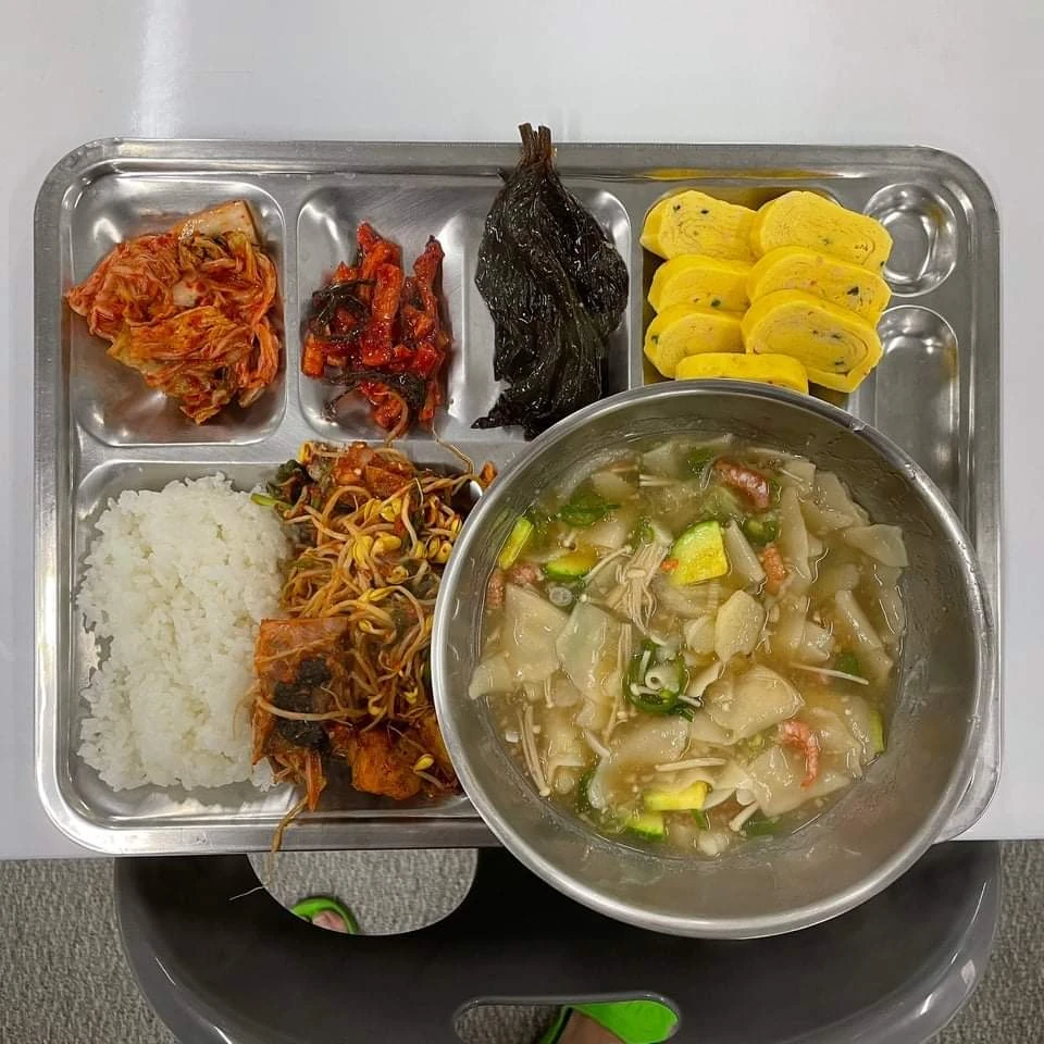 이번에 터져버린 해군 식단.jpg