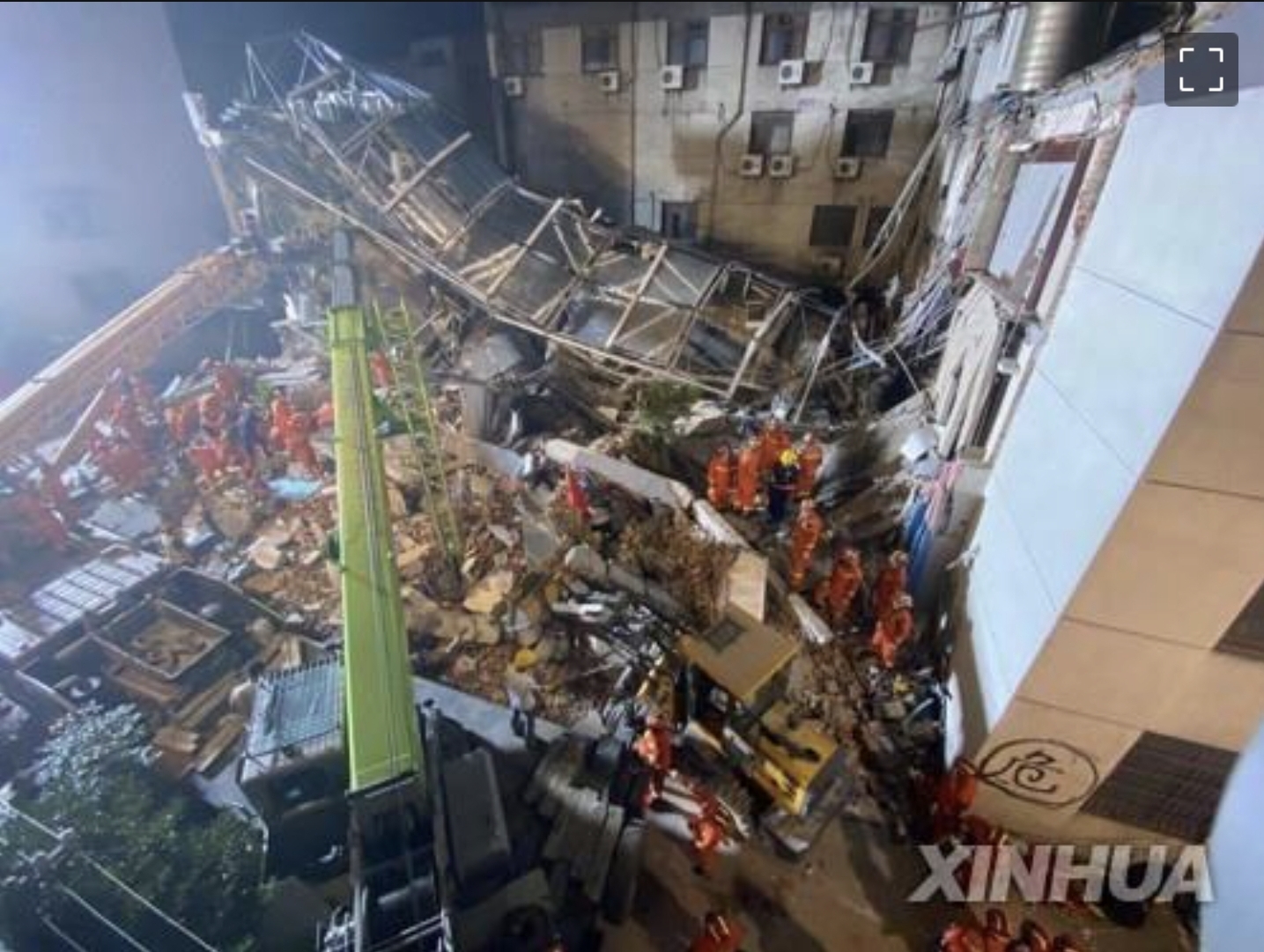 폭격 맞은 듯 순식간 '폭삭'..중국 1년만에 또 호텔붕괴 참사