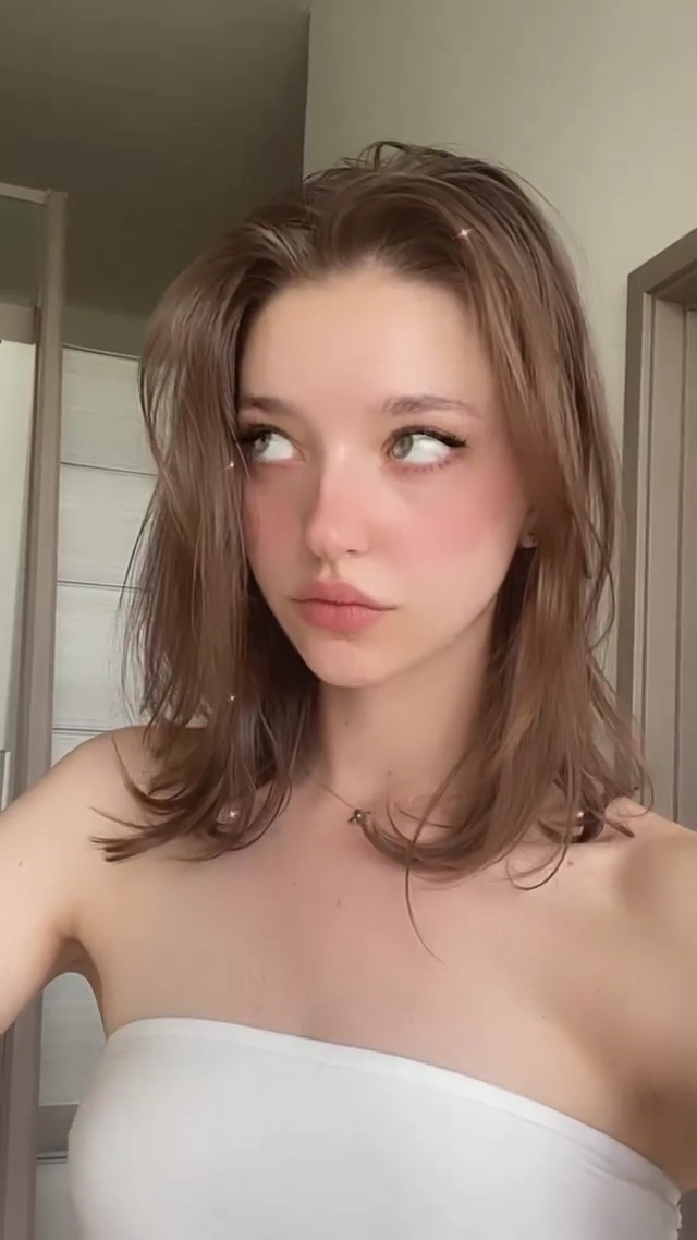 Angelina Danilova in a cool outfit.