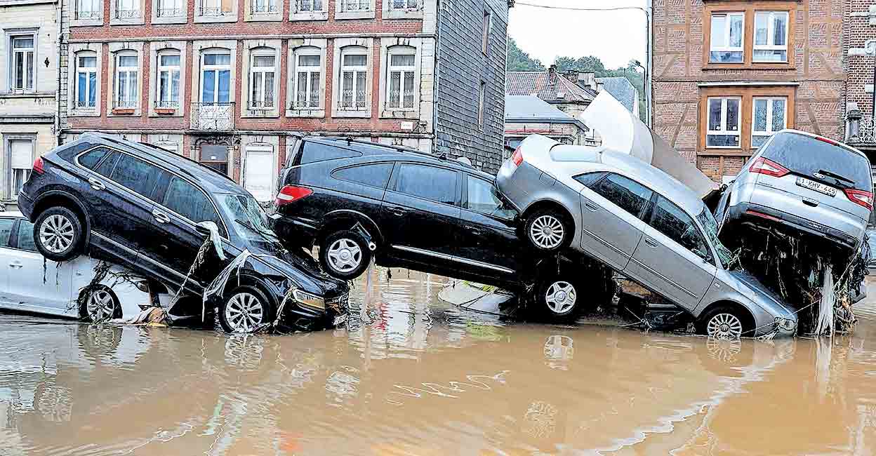 Foreign media photos of flood damage in western Germany