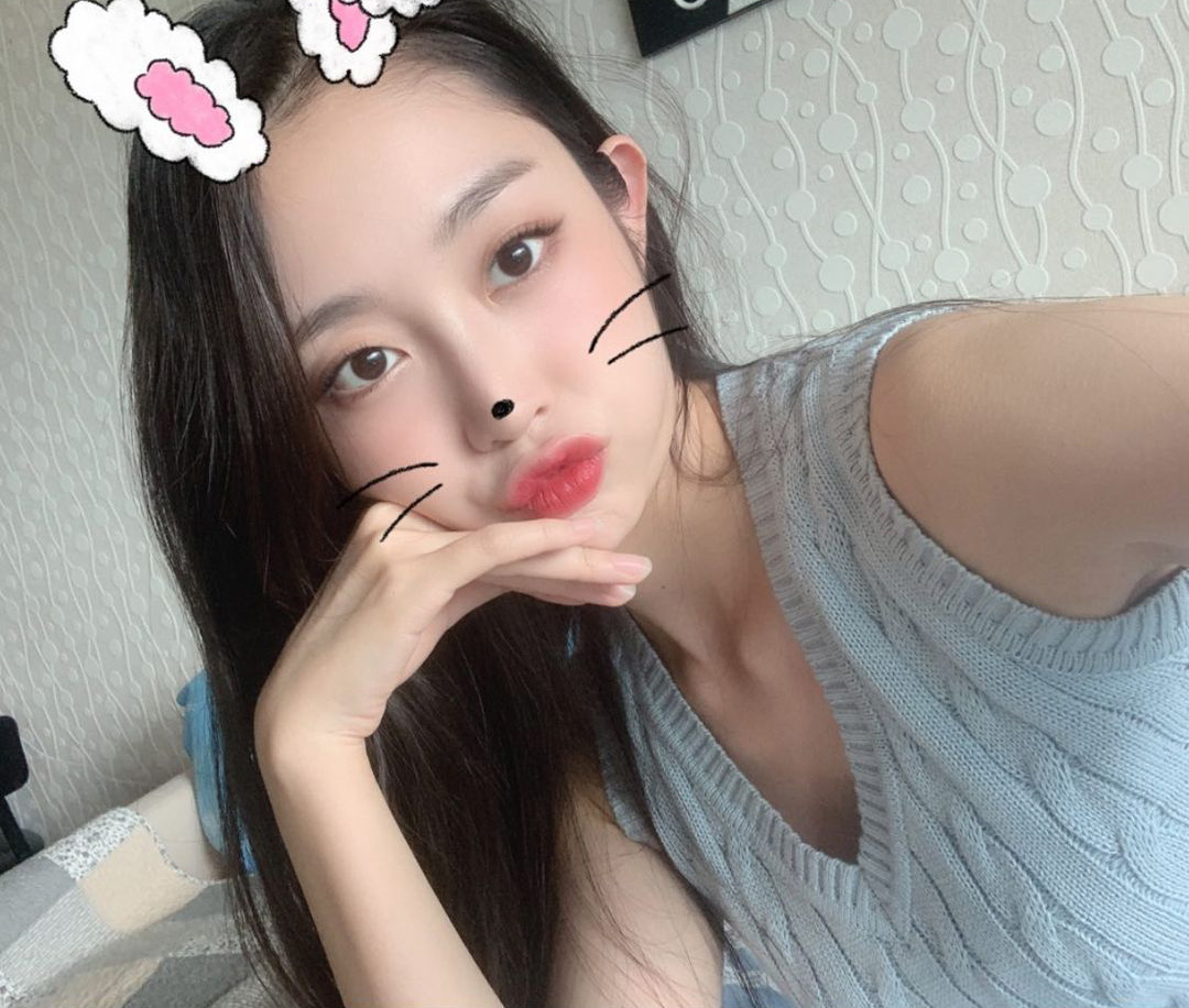 Jisoo Instagram_Full Makeup