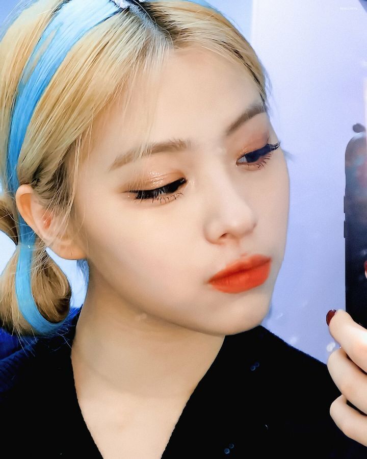 얼핏 머리띠로 많이들 착각하는 있지 itzy 류진 마피아 헤어