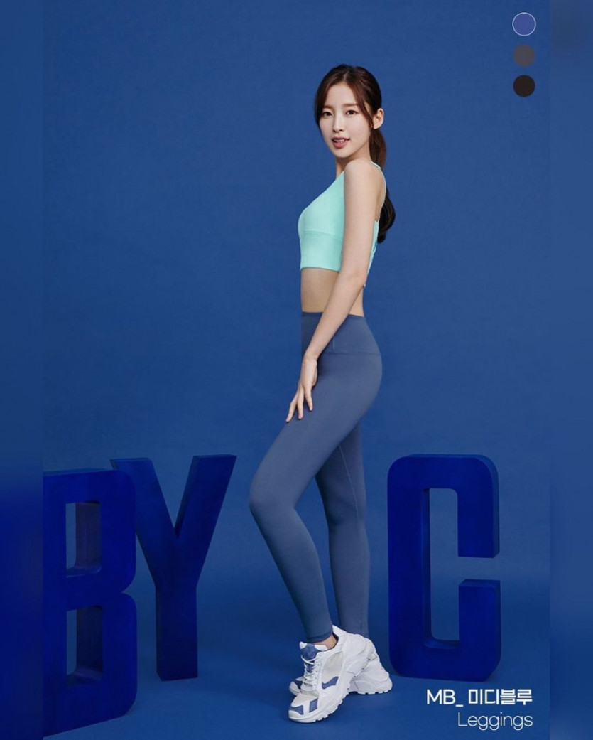 OH MY GIRL's Irene yoga outfit pictorial.