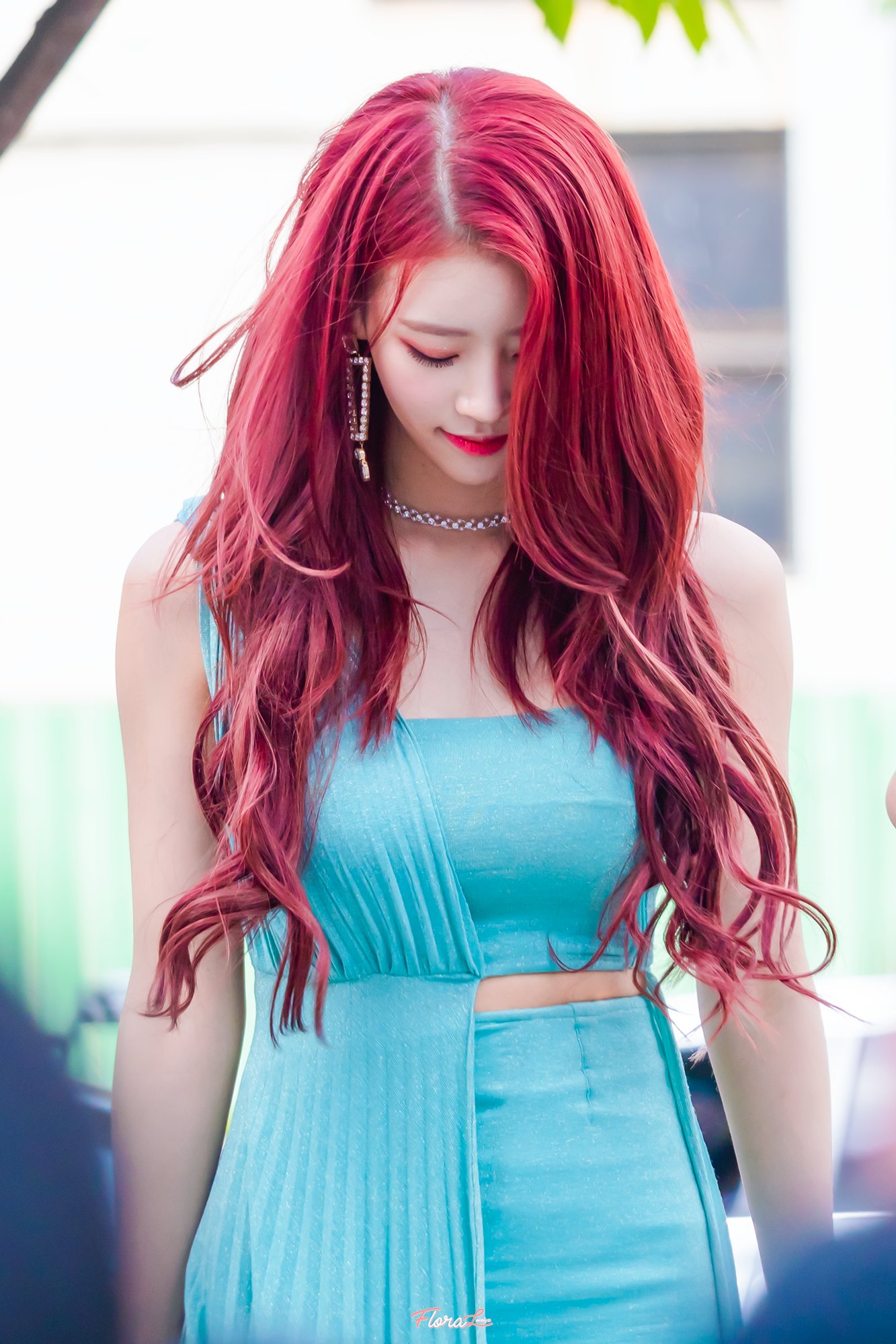 Goddess outfit, red-haired Mi-Joo.