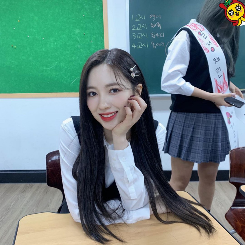 Jiwon from Cherry Bullet.