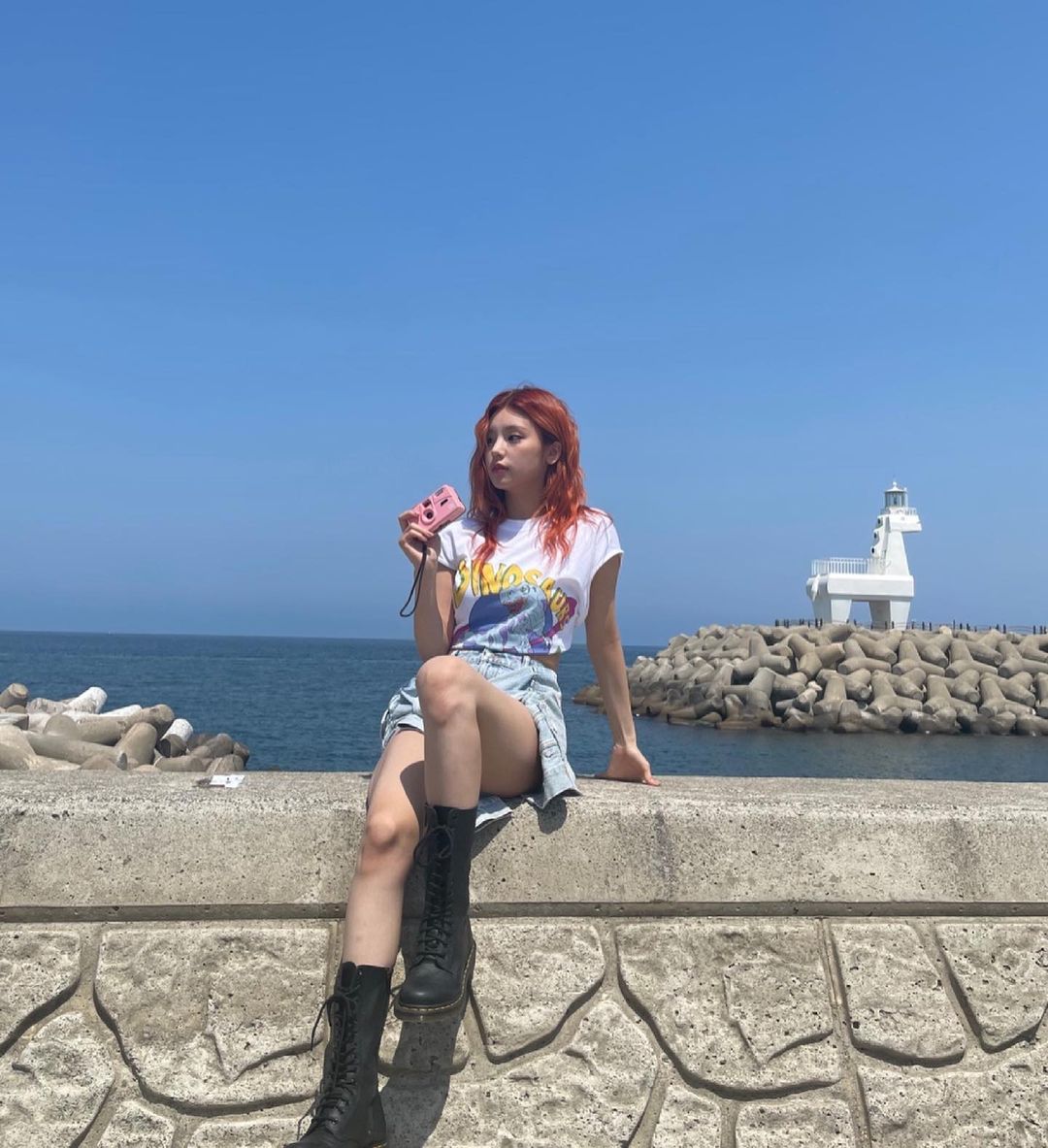 ITZY went to the beach in Jeju Island.