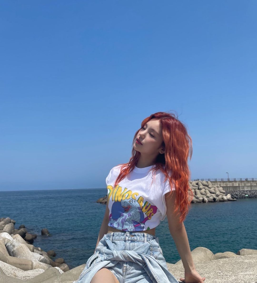 ITZY went to the beach in Jeju Island.