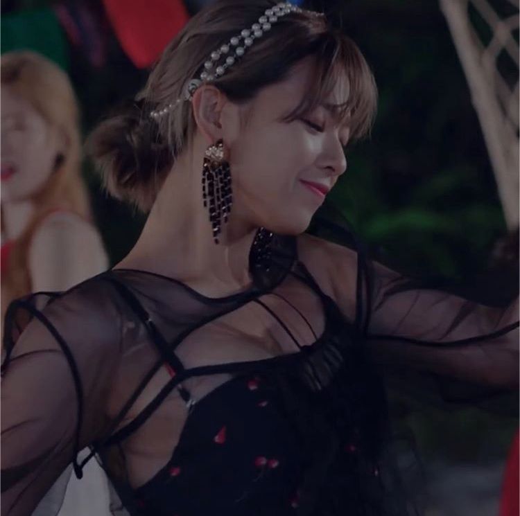 TWICE JEONGYEON.