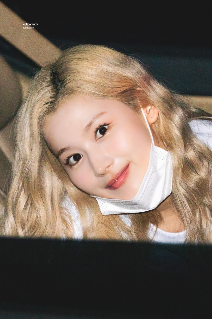 TWICE SANA.