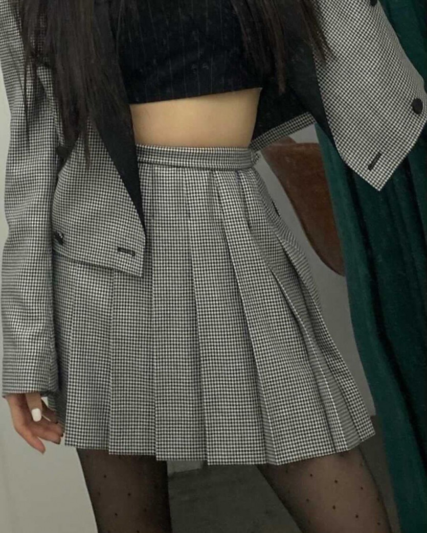 Song Hayoung from fromis_9.