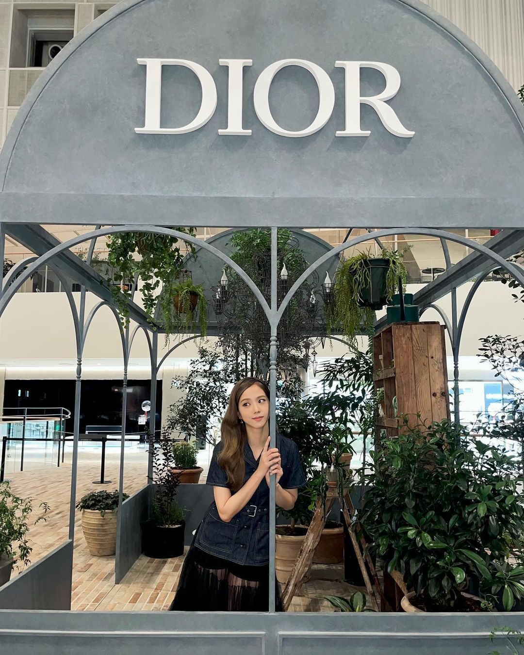 Dior Jisoo.