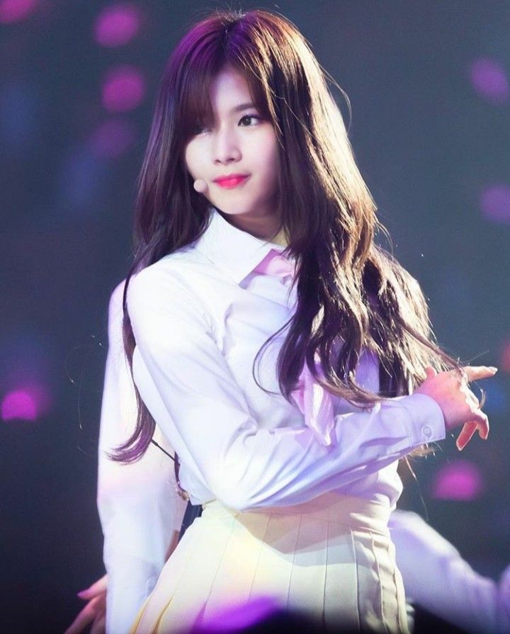 TWICE SANA.