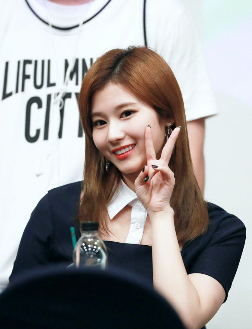 TWICE SANA.