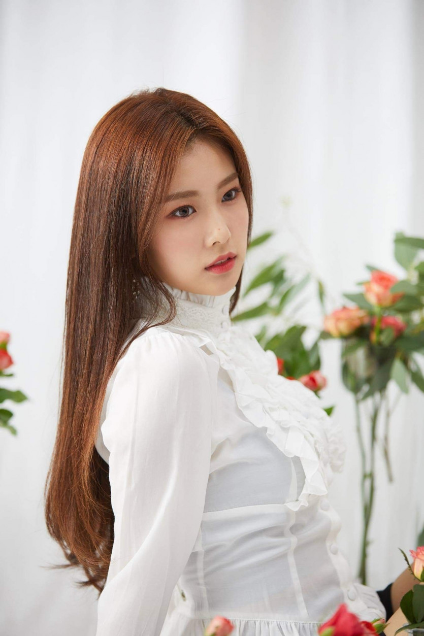 IZ*ONE Kang Hyewon.