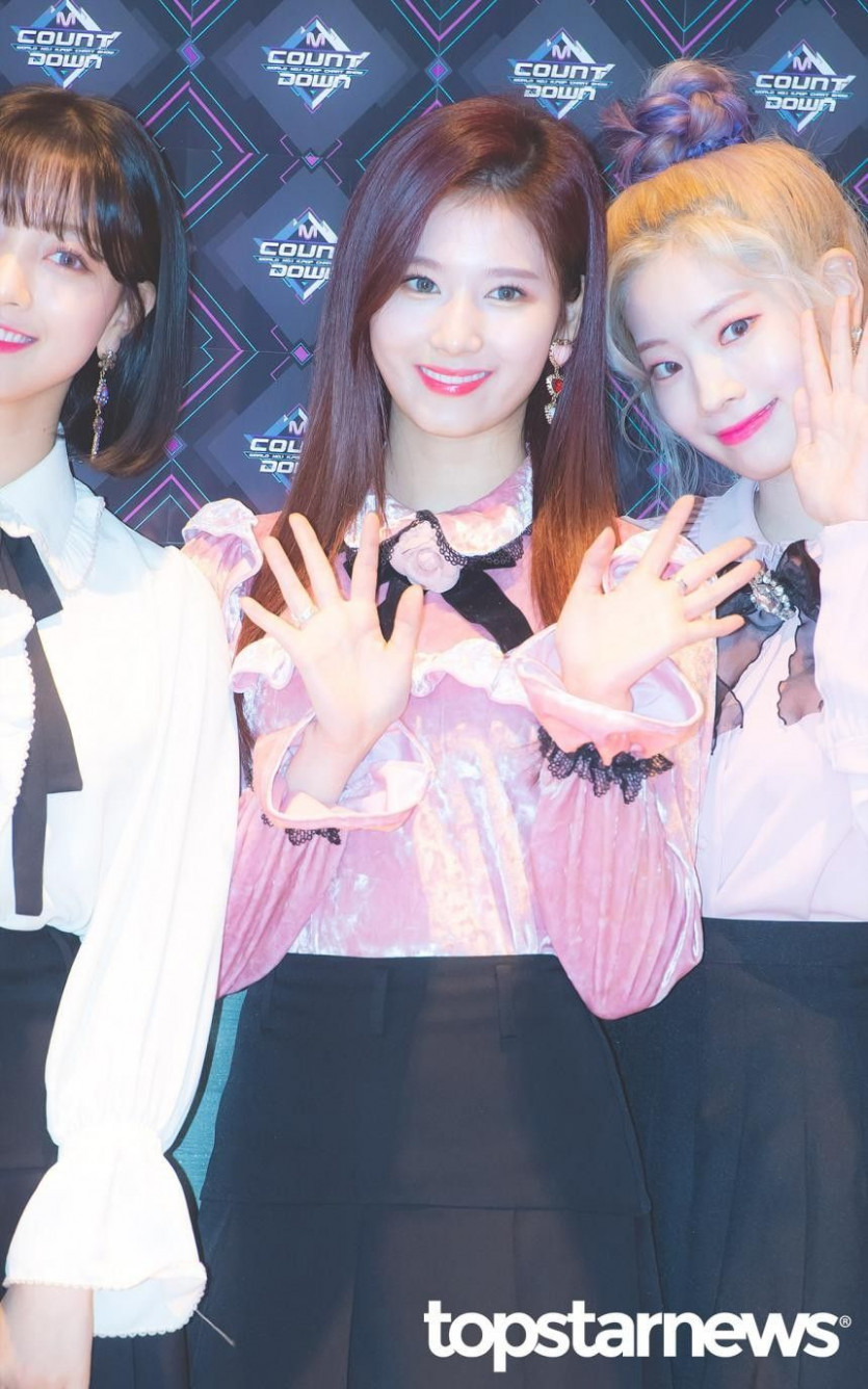 TWICE SANA.