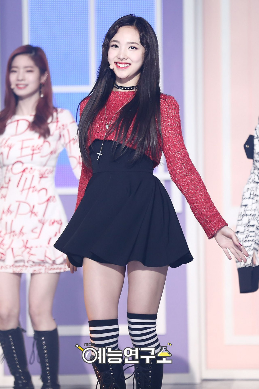 TWICE NAYEON.